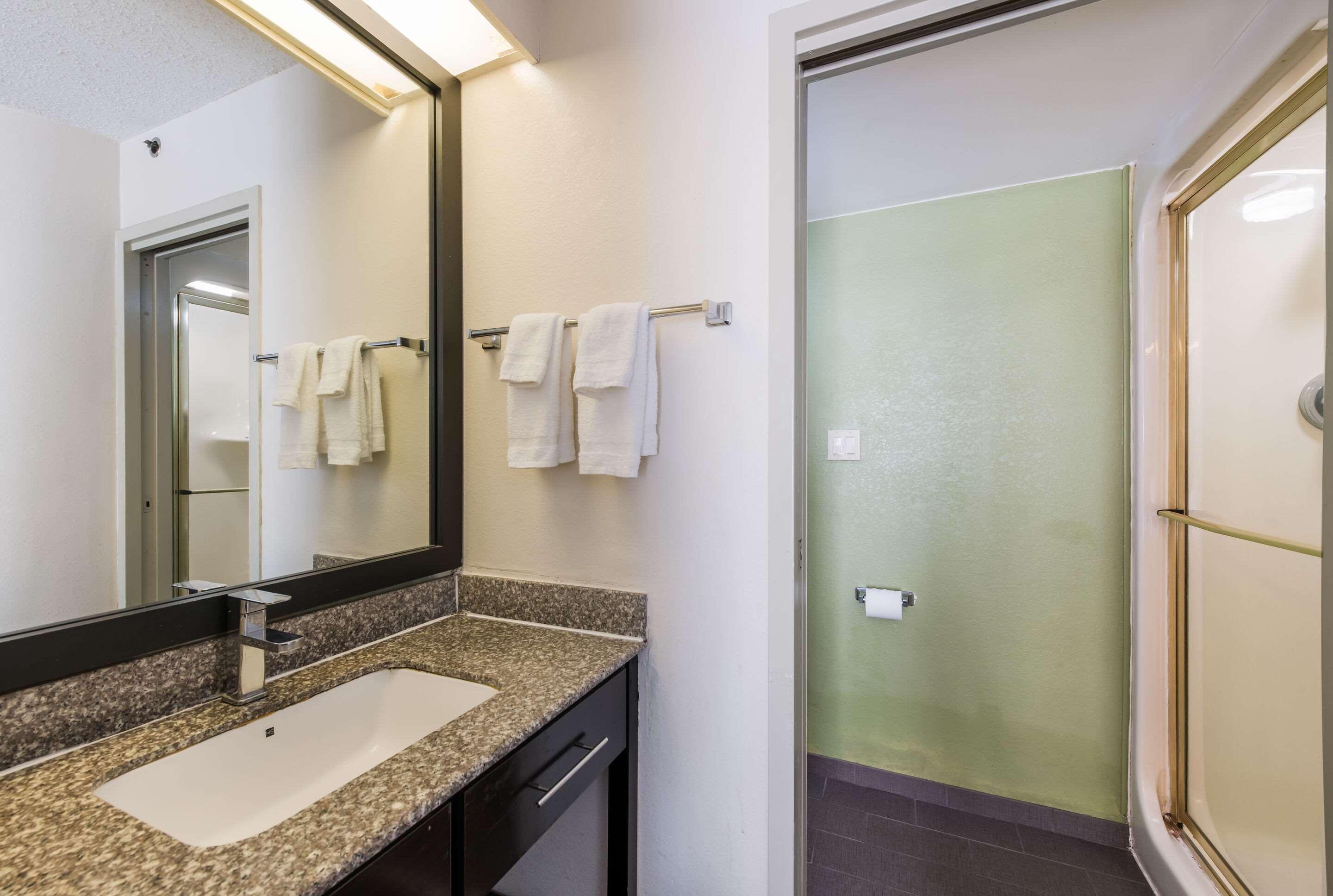 Rodeway Inn Powell Bagian luar foto