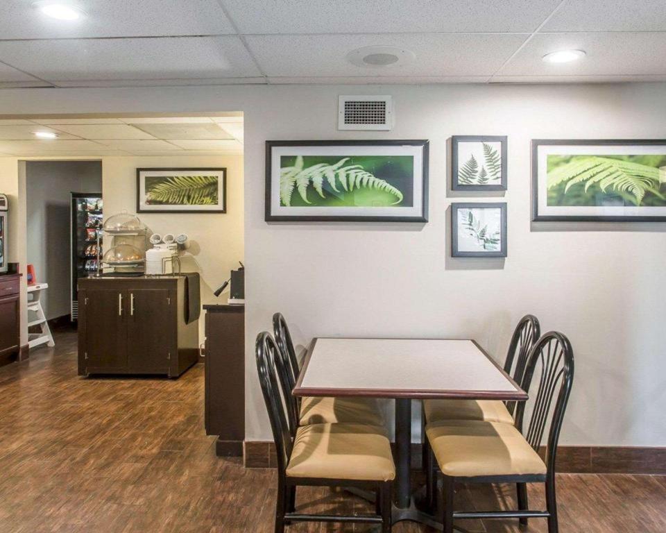 Rodeway Inn Powell Bagian luar foto