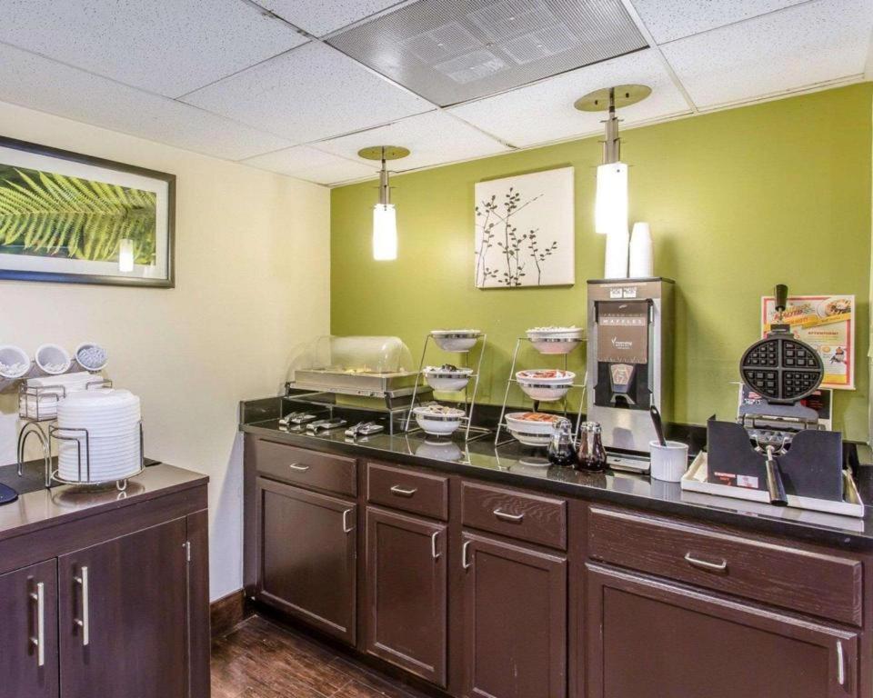 Rodeway Inn Powell Bagian luar foto