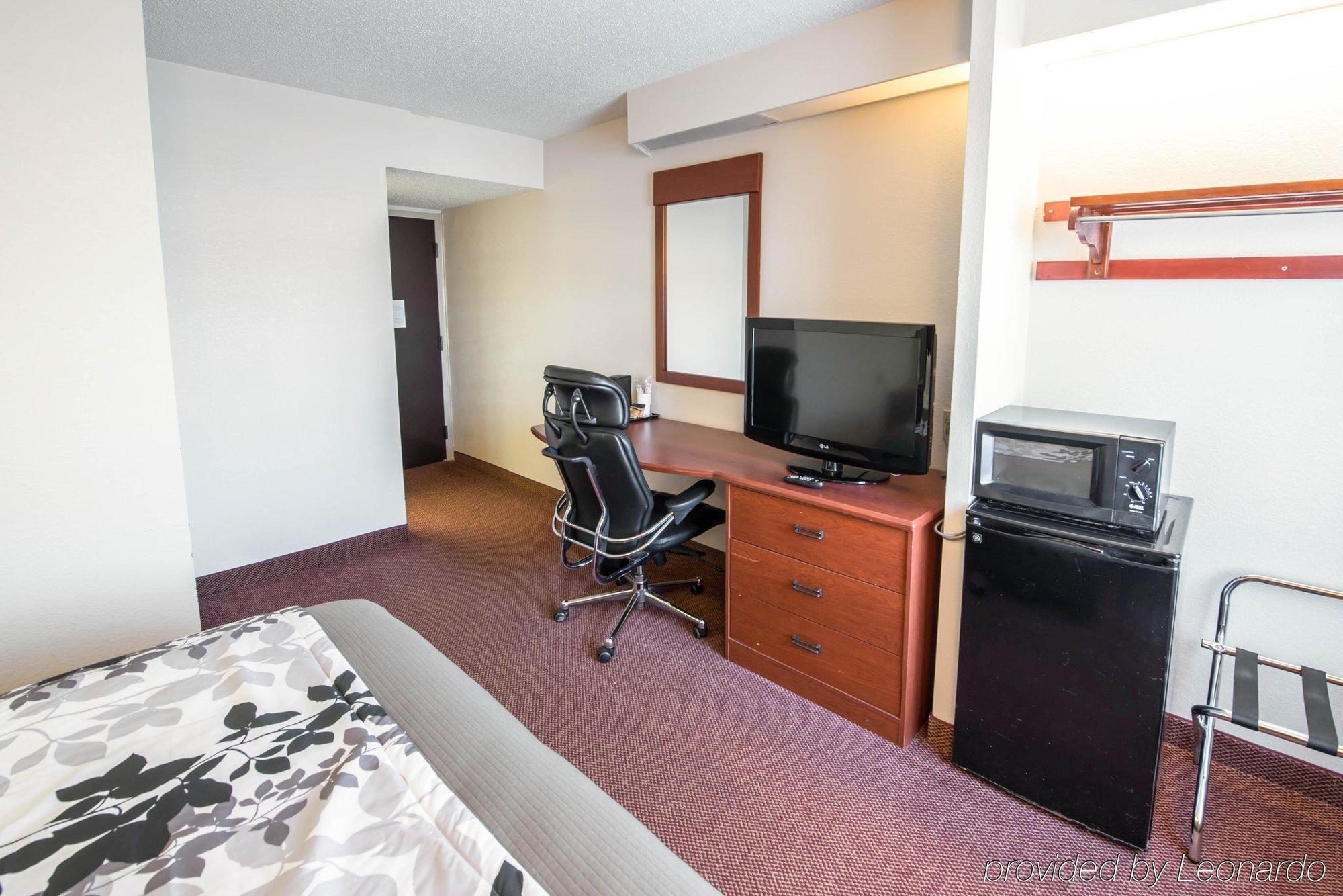 Rodeway Inn Powell Bagian luar foto